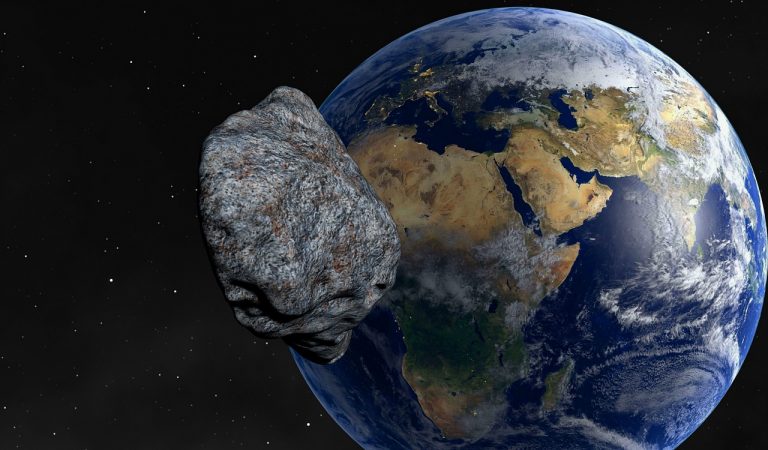 La NASA llença una nau que impactarà amb un asteroide com a missió de prova per a futurs perills que amenacin la Terra.