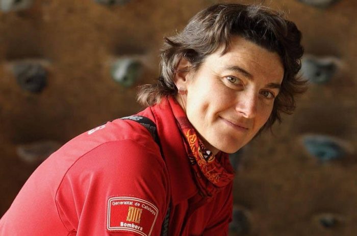 Mor Emma Roca, bombera, doctora en bioquímica i una de les grans ...