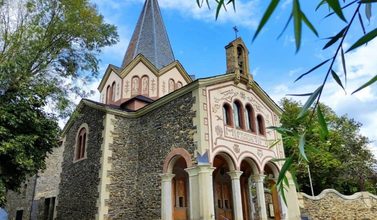 Vols fer una visita virtual a les Esglésies de la Cerdanya? Des de Martinet a Llívia passant per Alp.