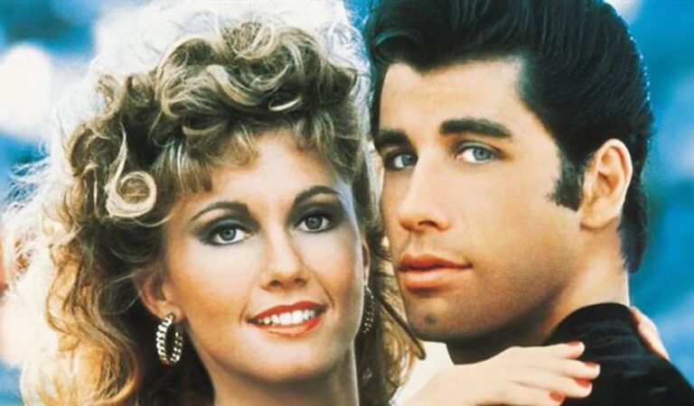 L’emotiu comiat de John Travolta a la seva parella en Grease, Olivia Newton-John que va morir ahir.